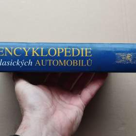 Foto inzerátu Encyklopedie klas.automobilu, 544 stránek!!