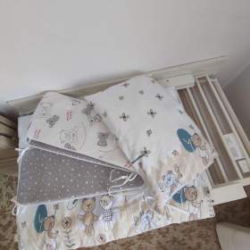 Foto inzerátu Postýlka bílá, matrace, deka, polštářek, povlečení, mantinel