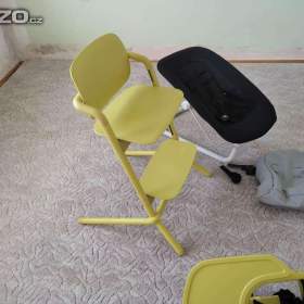 Foto inzerátu Kočárek trojkombinace,  kočárek sportovní, postýlka, jídelní stolek, houpátko, doplňky 