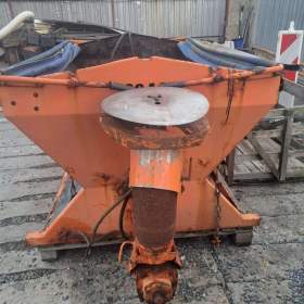 Foto inzerátu Komunální sypač pro multicar m25 m26. m27. m30 fumo