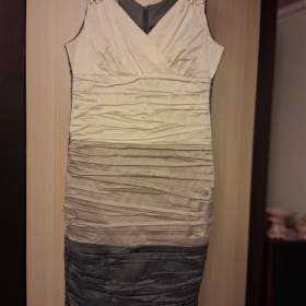 Foto inzerátu Společenské šaty