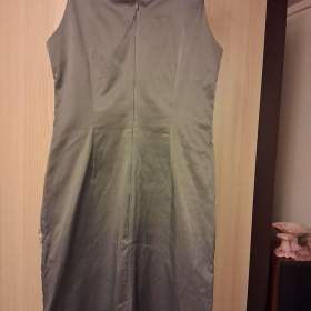 Foto inzerátu Společenské šaty