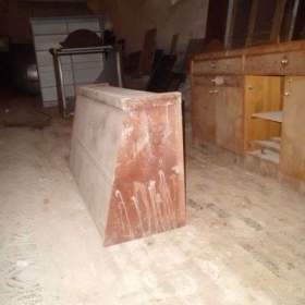 Foto inzerátu část skříně