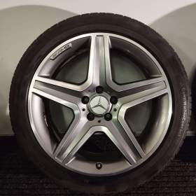 Foto inzerátu Originální sada kol MERCEDES GLA W156 19 - Zimní pneu 235/ 45/ R19