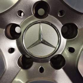 Foto inzerátu Originální sada kol MERCEDES GLA W156 19 - Zimní pneu 235/ 45/ R19