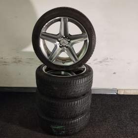 Foto inzerátu Originální sada kol MERCEDES GLA W156 19 - Zimní pneu 235/ 45/ R19
