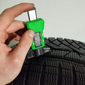 Foto inzerátu Originální sada kol BMW 5 F10 F11 6 F12 F13 17 - Zimní pneu 245/ 45/ R18