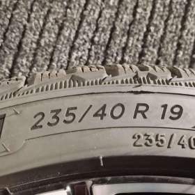Foto inzerátu Originální sada kol VOLVO V60 S90 V90 19 - Zimní pneu 235/ 40/ R19