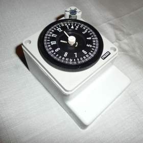 Časové spínací hodiny typ 405543900322 výrobek Chronotechna Šternberk. / 19293177