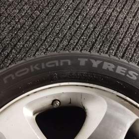 Foto inzerátu Originální sada kol MAZDA 3, 2, MX-3, MX-5, 323S-323F 15 - Zimní pneu