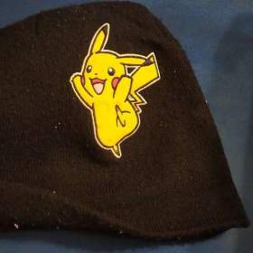Foto inzerátu Zimní čepice pro děti, Pikachu a Minecraft