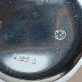 Foto inzerátu Starožitné stříbrné hodinky IWC Schaffhausen s krabičkou, páskem navíc, záruční list.