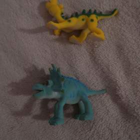 Foto inzerátu různé hračky