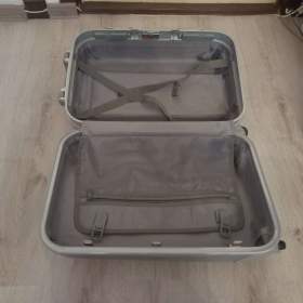 Foto inzerátu kufr na koleckach