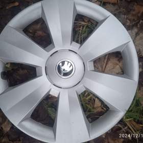 Škoda:  originál poklice 15palcu,300k. c. / 19298247