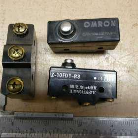 Foto inzerátu Nové nepoužité microspínače OMRON a BZ 2RD-J