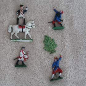 Foto inzerátu Cínové figurky - rytíři .7.letá válka a další vojáčci