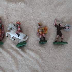 Foto inzerátu Cínové figurky - rytíři .7.letá válka a další vojáčci