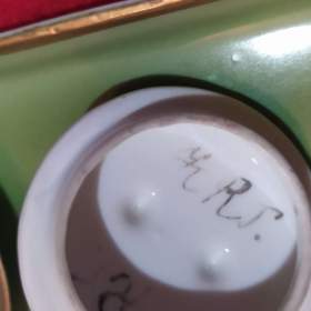 Foto inzerátu PRVOREPUBLIKOVÝ KARLOVARSKÝ porcelán