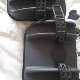 Foto inzerátu Magnetický držák lyží