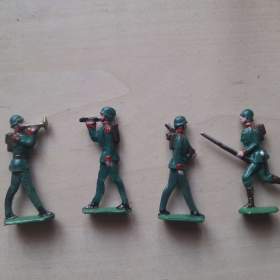 Foto inzerátu Cínové figurky - rytíři .7.letá válka a další vojáčci