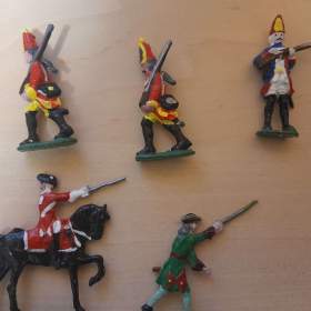 Foto inzerátu Cínové figurky - rytíři .7.letá válka a další vojáčci