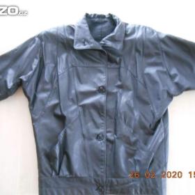 Foto inzerátu Prodám dámskou koženou bundu černou