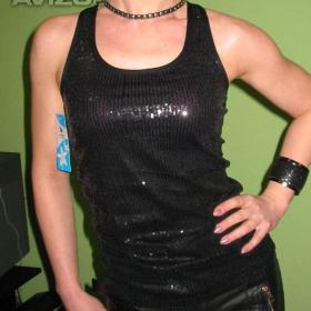 Foto inzerátu Nové párty tílko s flitry vel.S