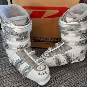 Foto inzerátu damské lyžáky