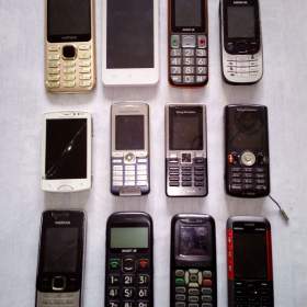 Foto inzerátu MOBILNÍ TELEFON