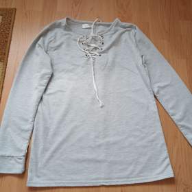 Foto inzerátu Šedé triko