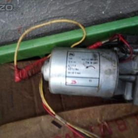 Foto inzerátu Motorek stěračů ŠKODA