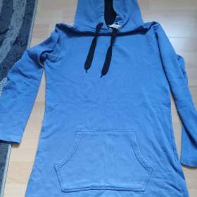 Foto inzerátu Modré triko s kapucí 