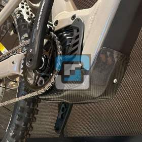 Foto inzerátu KARBONOVÝ KRYT MOTORU BOSCH CX PRO FOCUS SAM2-JAM2 2023