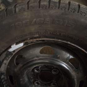 Foto inzerátu Kompletní zimní kolo na PEUGEOT