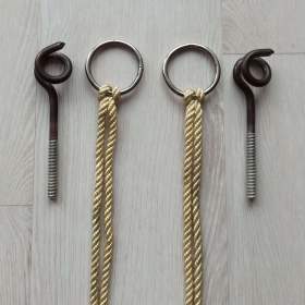 Foto inzerátu Dětská dřevěná houpačka