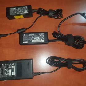 Fotka k inzerátu Nabíječky pro notebooky 19V /19,5V / 14765080