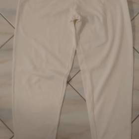 Foto inzerátu Nová teplákovka.