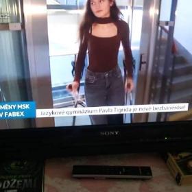 Foto inzerátu Sony KDL 32V 4220