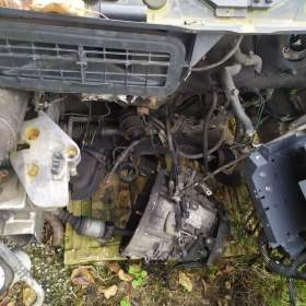 Foto inzerátu Renault Trafic 2005 1.9 74kw řízení a díly