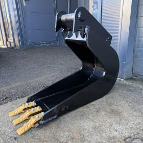 Foto inzerátu lžíce na hlínu 30cm 3,6-5,5t MS03