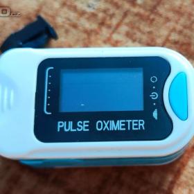 Prstový pulsní oxymetr CONTEC / 19345599