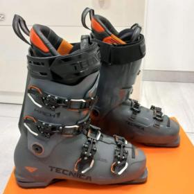Foto inzerátu Prodám Lyžáky TECNICA MACH1 110 LV (EU 44, UK 9,5)