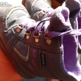 Foto inzerátu Teplé boty-pěkný stav