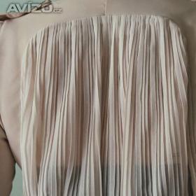 Foto inzerátu Zajímavá halenka s plisovanými zády vel.XS-34