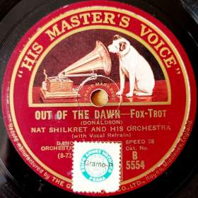Foto inzerátu Gramodeska His Masters Voice z roku 1928 - top