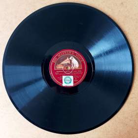 Foto inzerátu Gramodeska His Masters Voice z roku 1928 - top