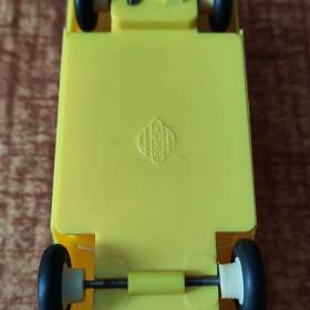 Foto inzerátu Staré autíčko na setrvačník - Renault