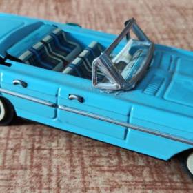 Fotka k inzerátu Staré plechové autíčko / 19009087