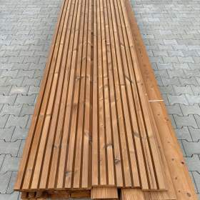 Dřevěná fasádní deska Thermo borovice A / B 32x142mm Lamela Trio profil / 19357419